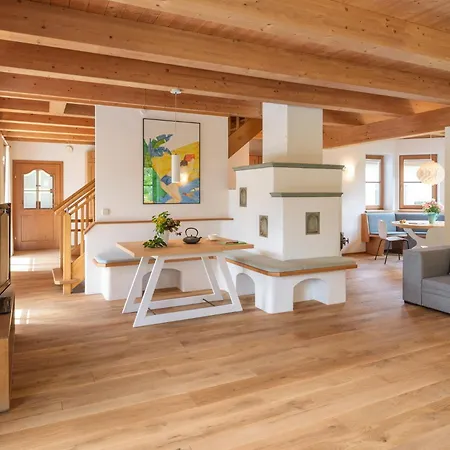 Ruah Holiday home Weissensee